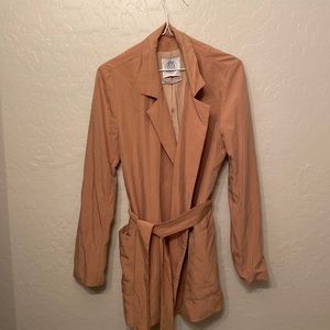URBAN OUTFITTERS- Tan/Neutral Lightweight Trench Coat-Size M